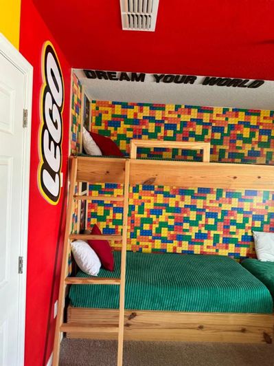 Image No.25-6 Bed Property for sale