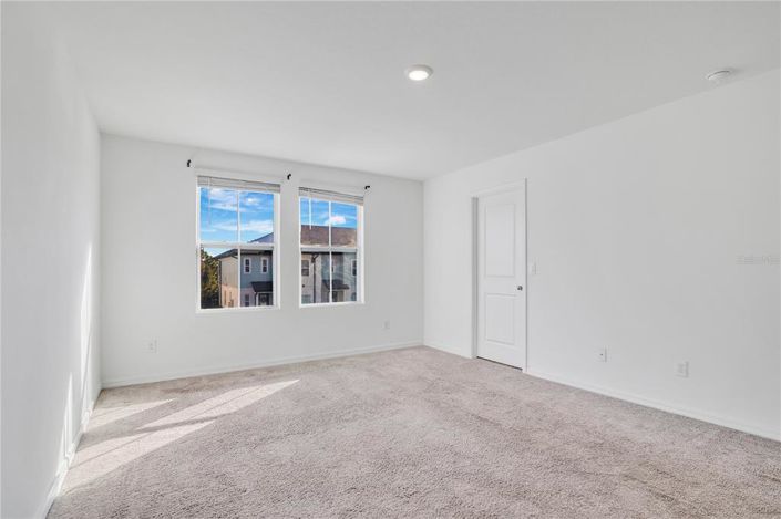 Image No.12-3 Bed Townhouse for sale