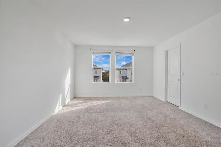 Image No.13-3 Bed Townhouse for sale