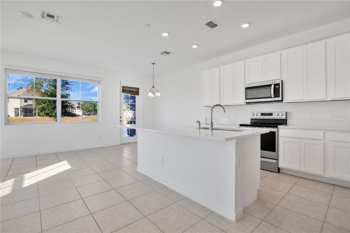 Image No.4-3 Bed Townhouse for sale