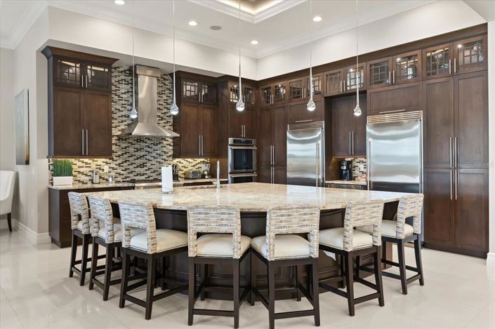 Image No.37-8 Bed Property for sale