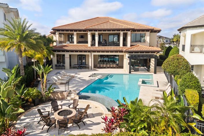 Image No.4-8 Bed Property for sale