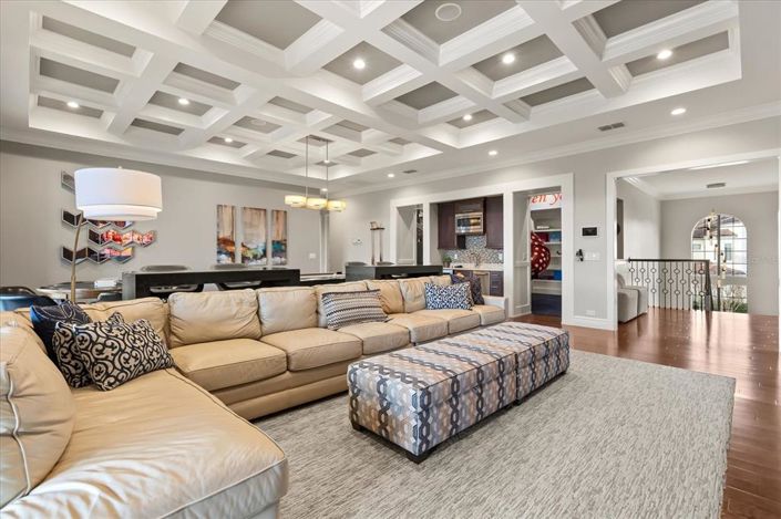 Image No.44-8 Bed Property for sale