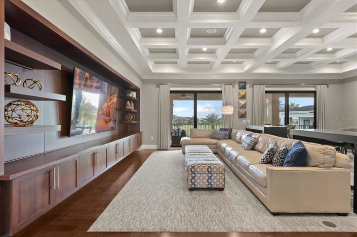 Image No.45-8 Bed Property for sale