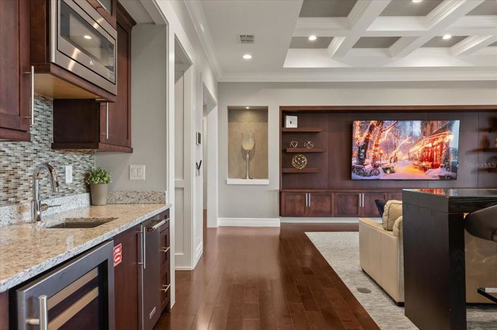 Image No.49-8 Bed Property for sale