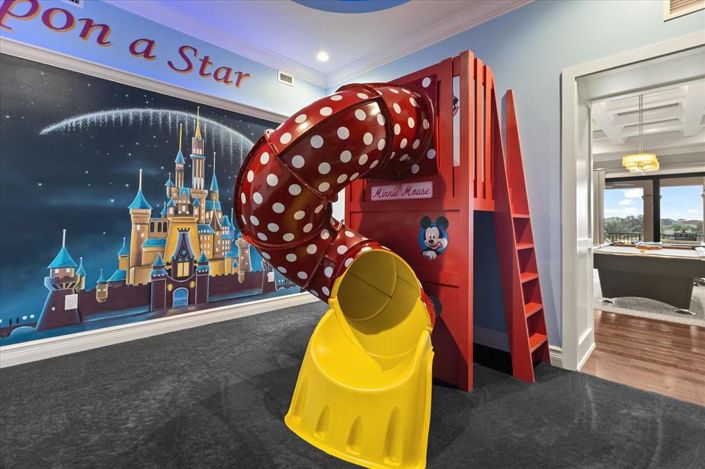 Image No.53-8 Bed Property for sale