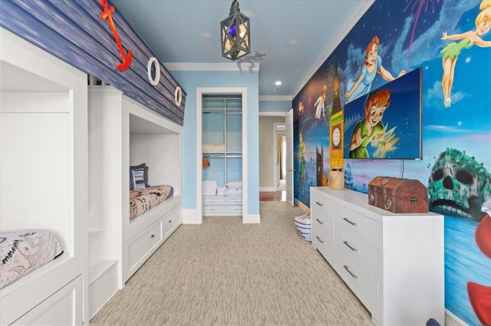 Image No.56-8 Bed Property for sale