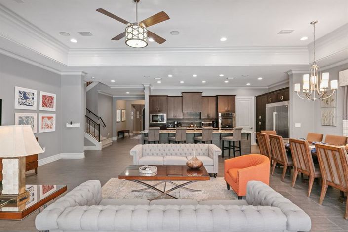 Image No.17-8 Bed Property for sale