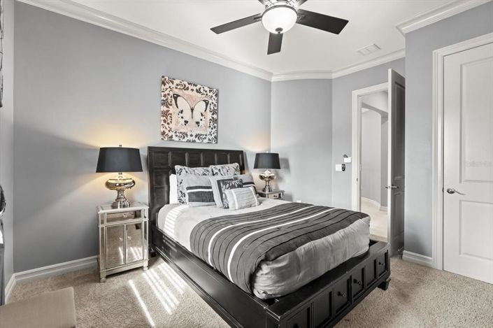 Image No.26-8 Bed Property for sale