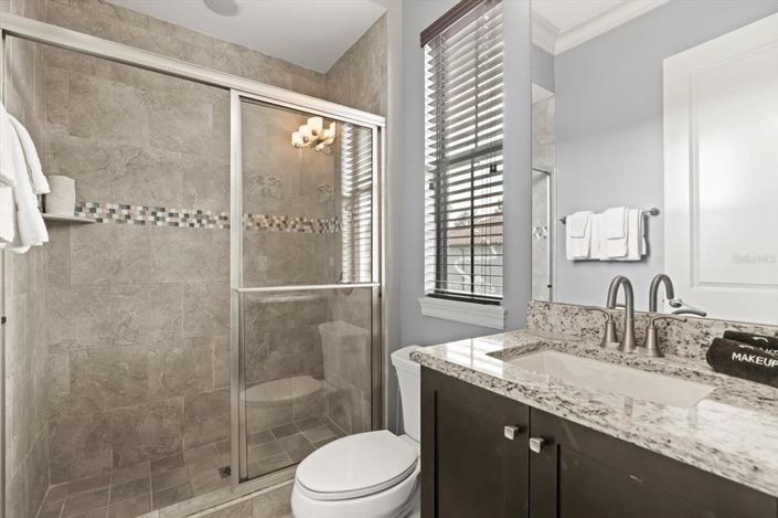 Image No.27-8 Bed Property for sale