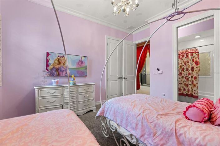 Image No.37-8 Bed Property for sale