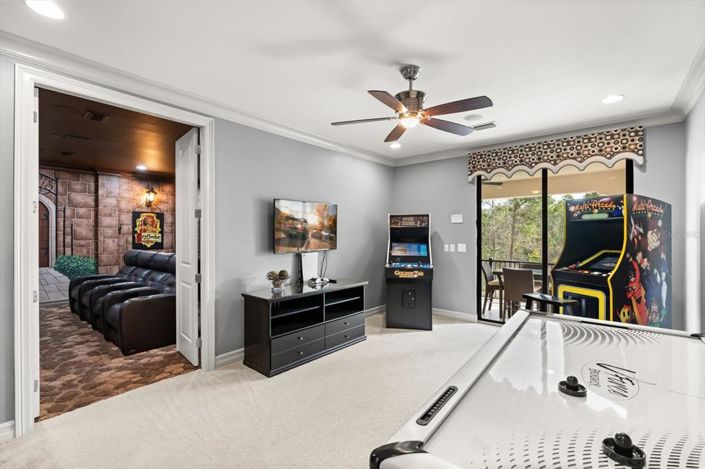 Image No.48-8 Bed Property for sale