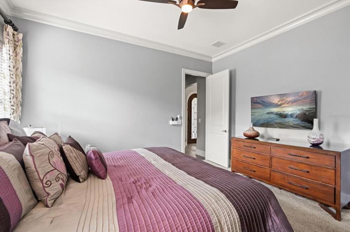 Image No.53-8 Bed Property for sale