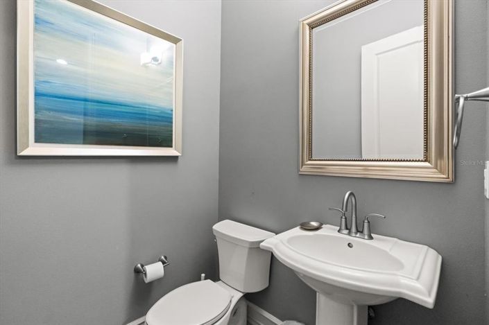 Image No.55-8 Bed Property for sale