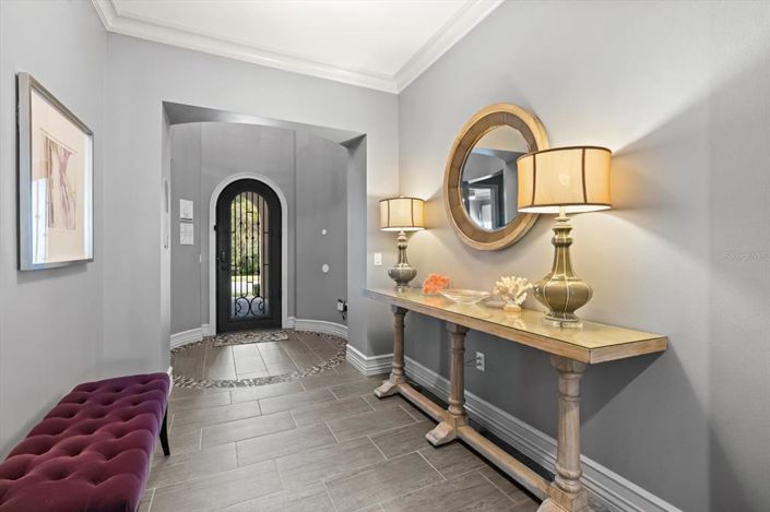 Image No.7-8 Bed Property for sale