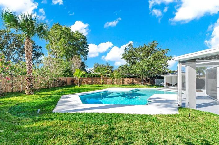 Image No.12-4 Bed Property for sale