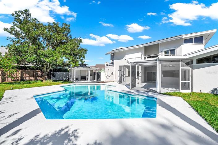 Image No.14-4 Bed Property for sale