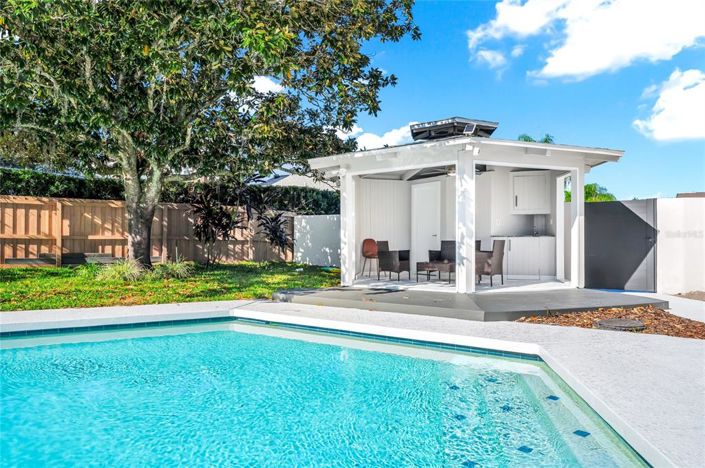 Image No.22-4 Bed Property for sale