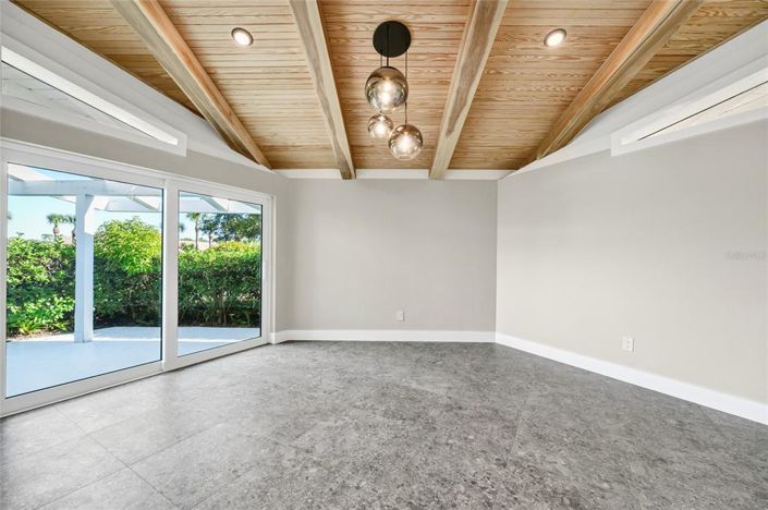 Image No.40-4 Bed Property for sale