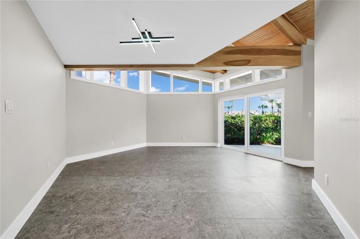 Image No.43-4 Bed Property for sale