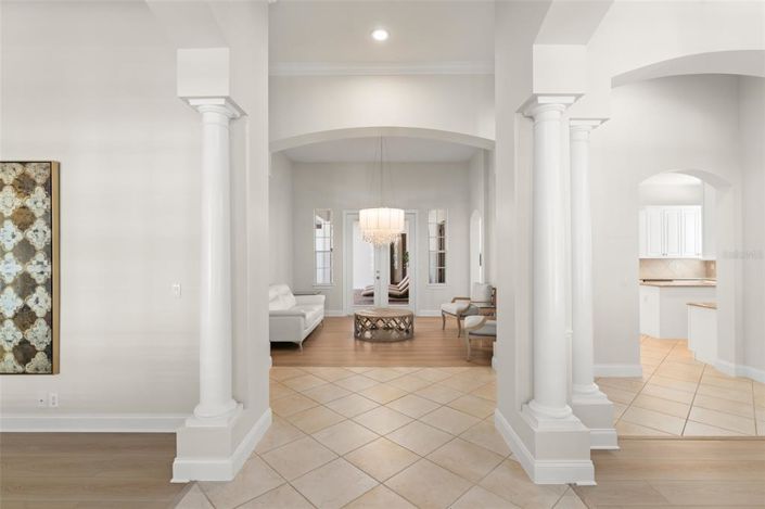 Image No.2-4 Bed Property for sale