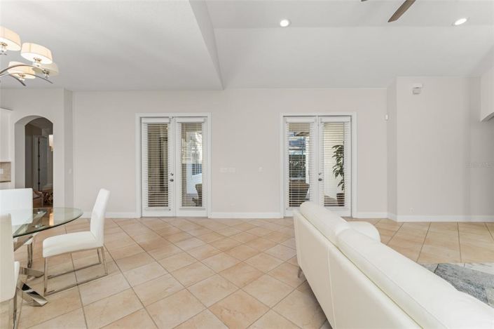 Image No.28-4 Bed Property for sale