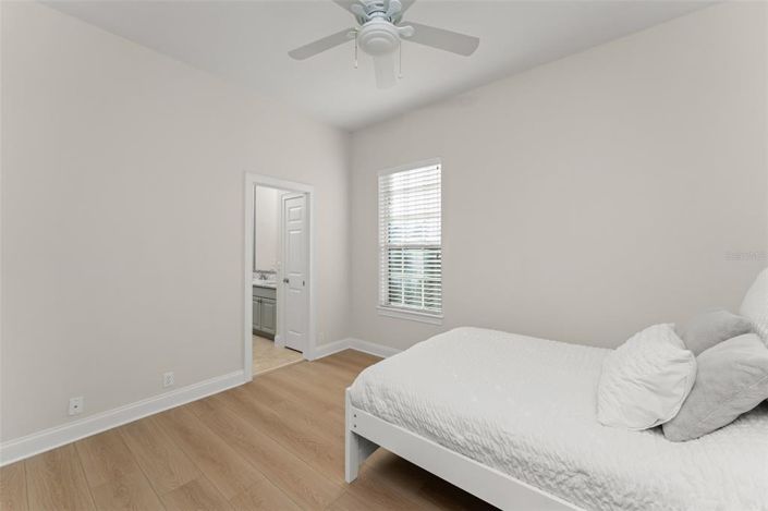 Image No.32-4 Bed Property for sale