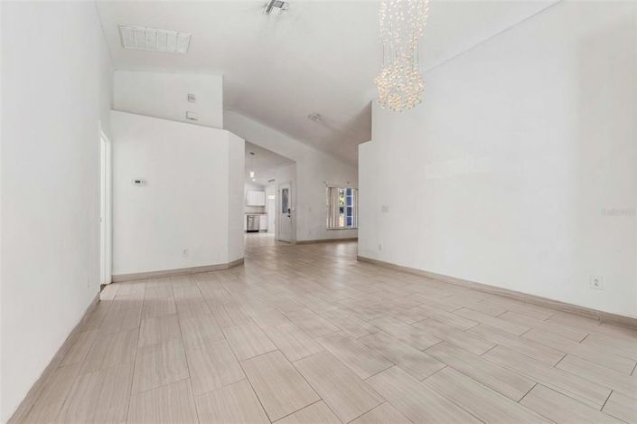 Image No.20-4 Bed Property for sale