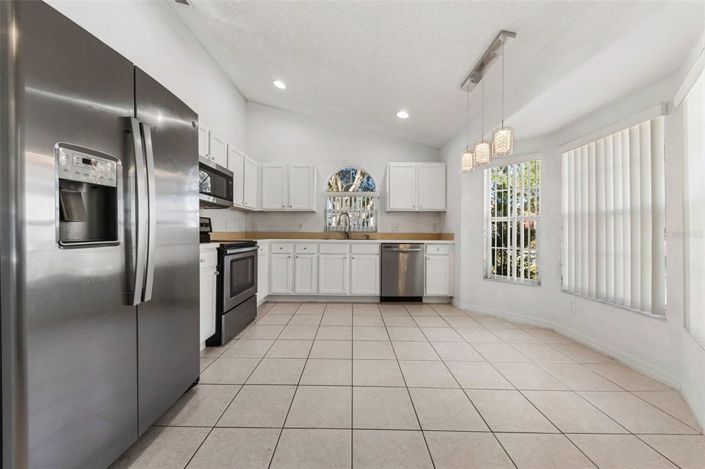 Image No.5-4 Bed Property for sale