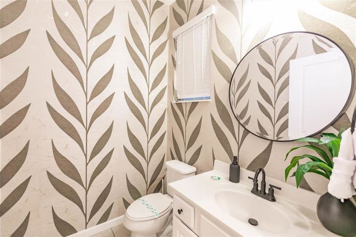 Image No.11-6 Bed Property for sale