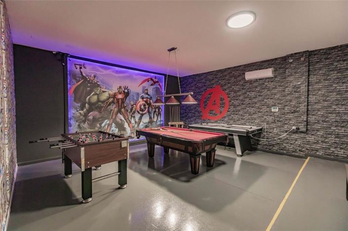 Image No.19-6 Bed Property for sale