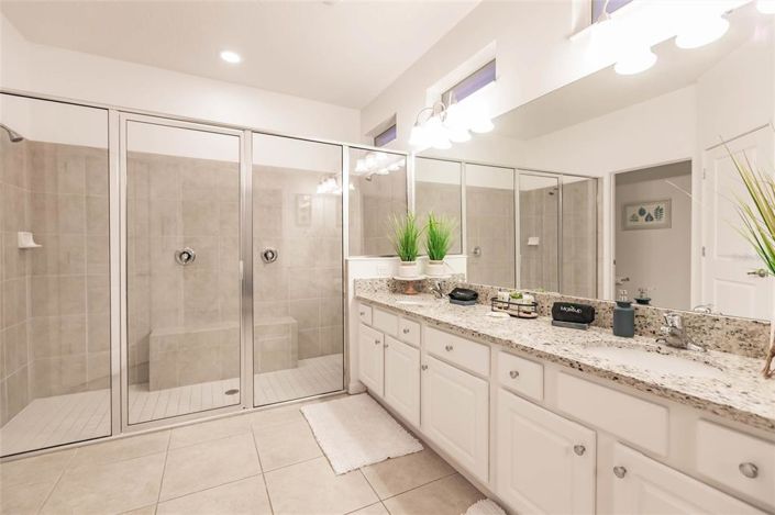 Image No.28-6 Bed Property for sale