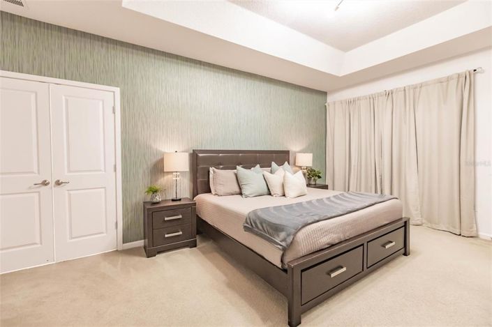 Image No.35-6 Bed Property for sale