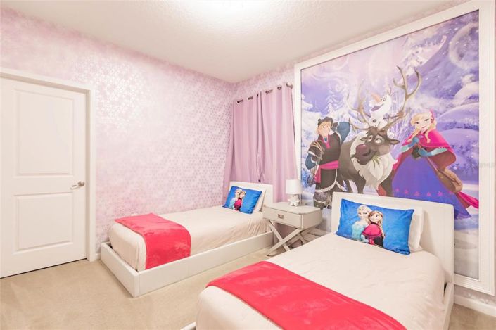 Image No.44-6 Bed Property for sale