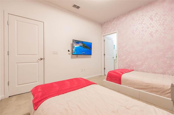 Image No.45-6 Bed Property for sale