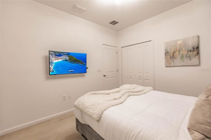 Image No.50-6 Bed Property for sale