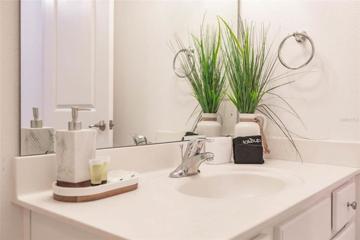 Image No.52-6 Bed Property for sale