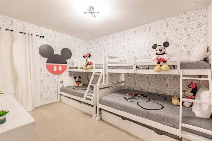 Image No.53-6 Bed Property for sale