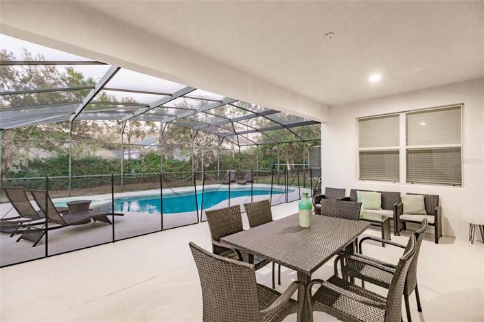 Image No.57-6 Bed Property for sale