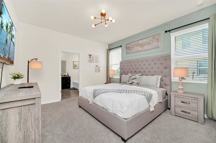 Image No.24-6 Bed Property for sale