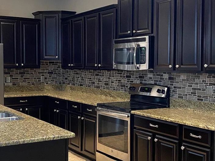 Image No.4-4 Bed Property for sale