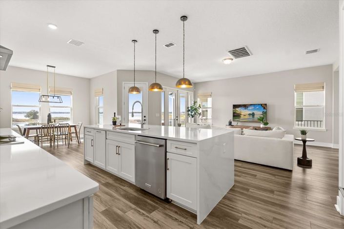 Image No.19-5 Bed Property for sale