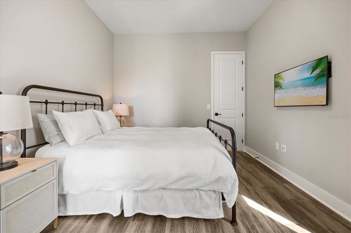 Image No.23-5 Bed Property for sale