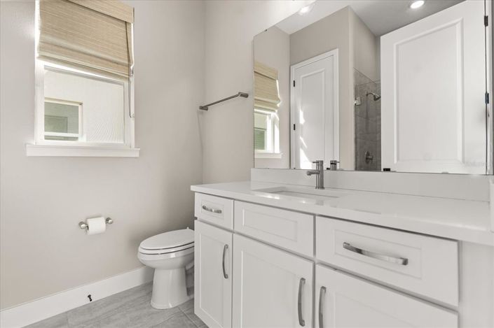 Image No.25-5 Bed Property for sale