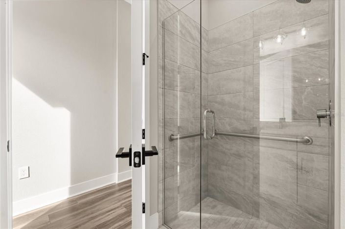 Image No.26-5 Bed Property for sale