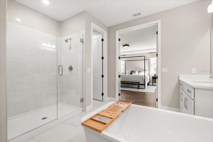 Image No.38-5 Bed Property for sale