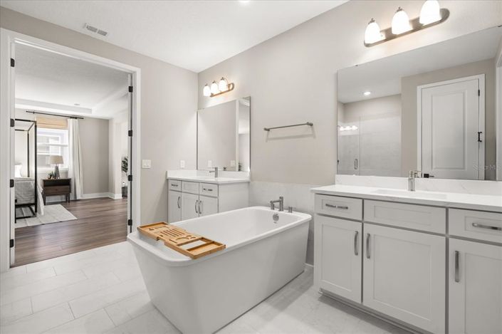 Image No.39-5 Bed Property for sale