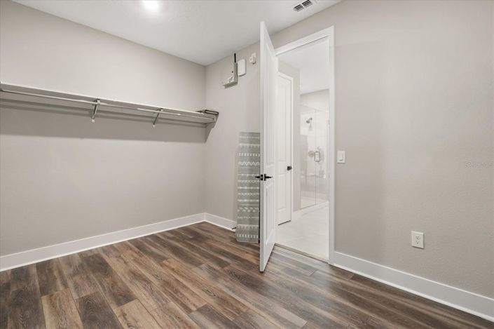 Image No.40-5 Bed Property for sale