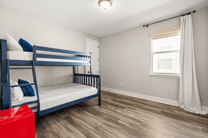 Image No.43-5 Bed Property for sale