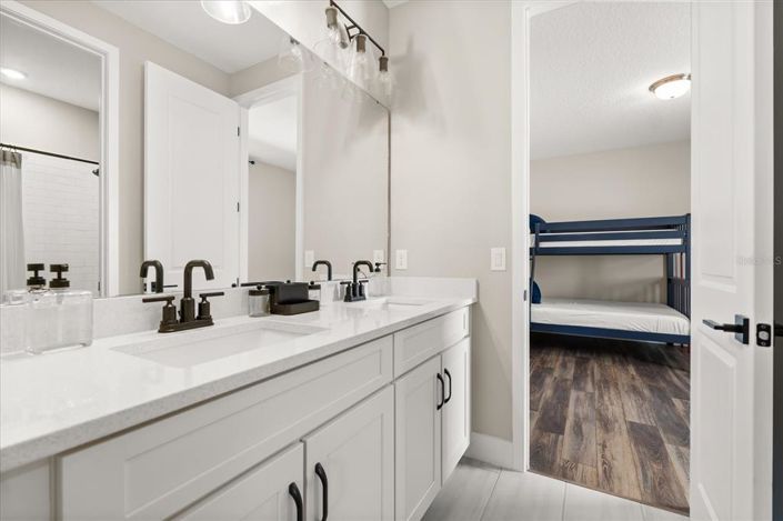 Image No.45-5 Bed Property for sale